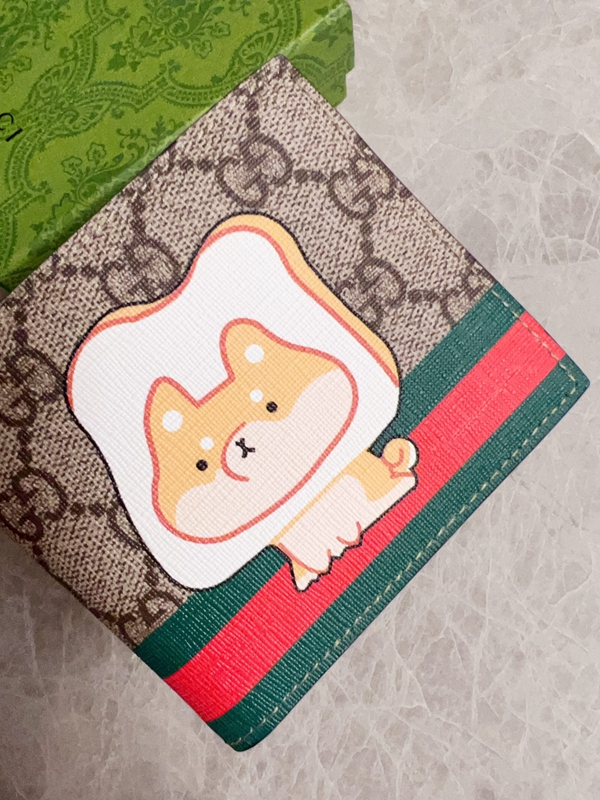 グッチ財布 レプリカ背面デザイン